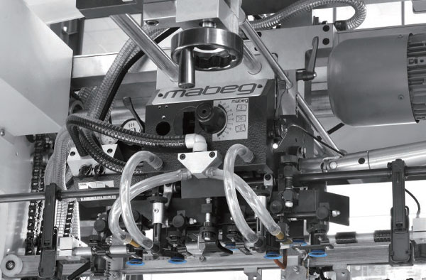 upload/1c/202508/automatic-die-cutting-machine-with-stirpping-double-cam-gripper-bar-1.jpg