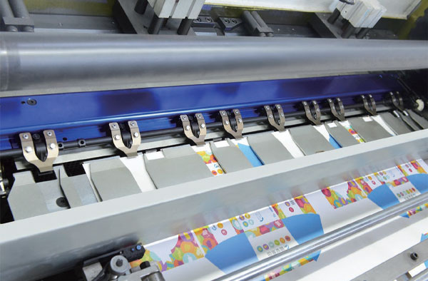 upload/1c/202508/automatic-die-cutting-machine-with-stirpping-double-cam-gripper-bar-2.jpg